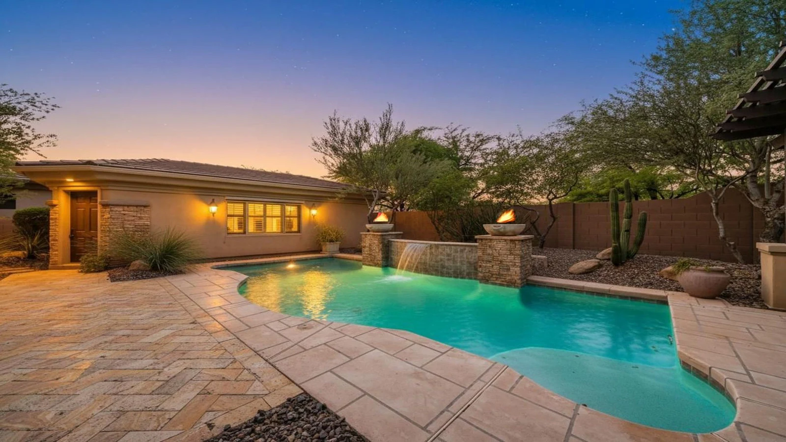 Backyard pool patio dusk real estate photography Anthem AZ | The Listing Bees