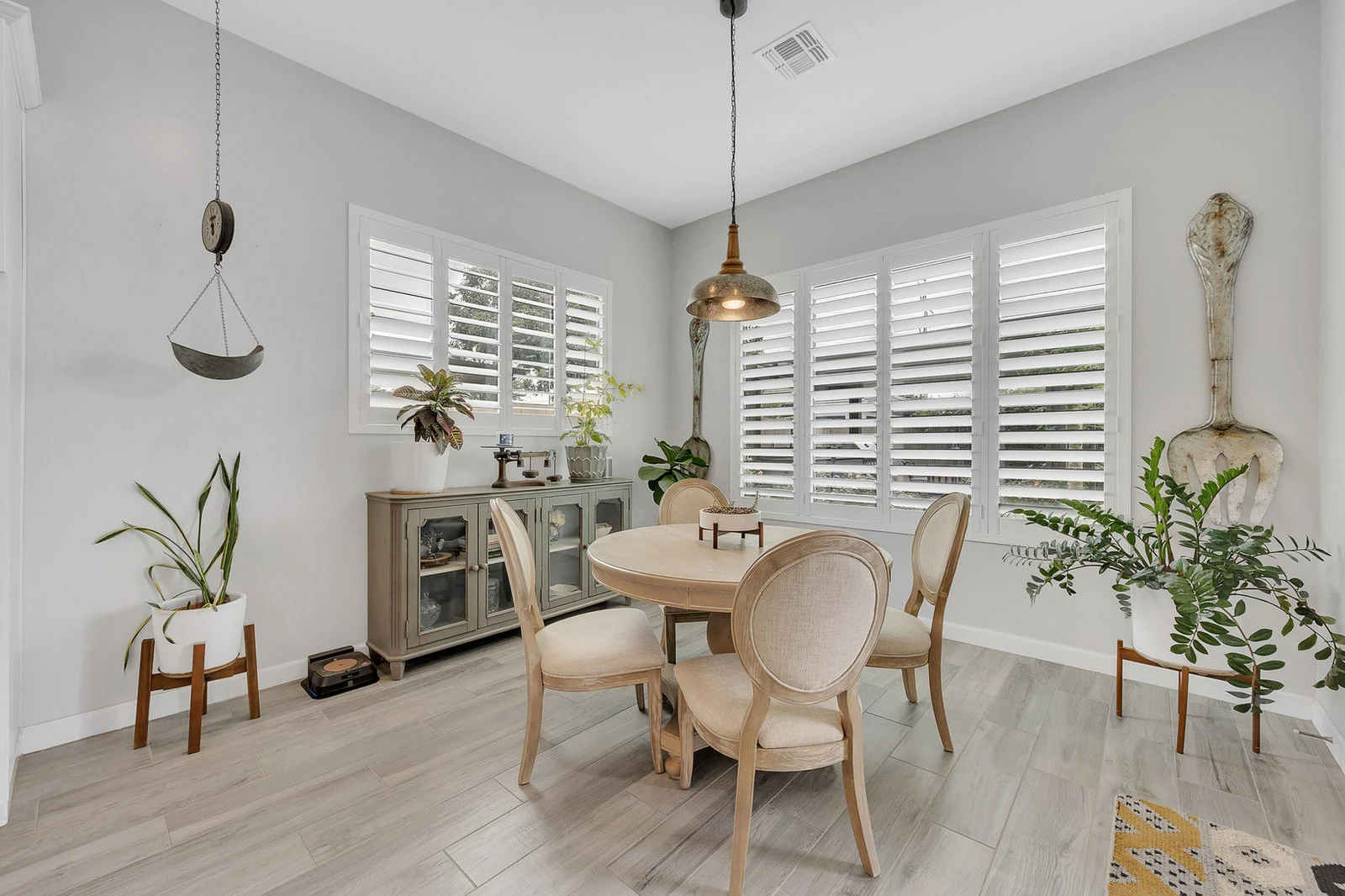 What Is Included in a Professional Real Estate Photography Package?