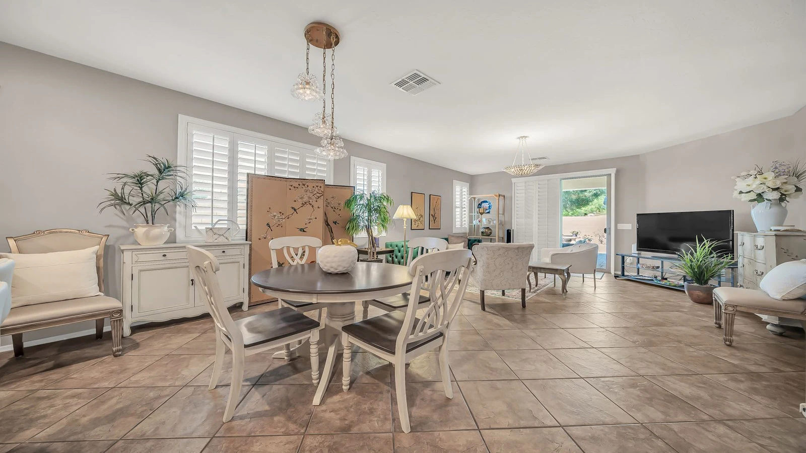 Dining area living room real estate photography Surprise AZ | The Listing Bees