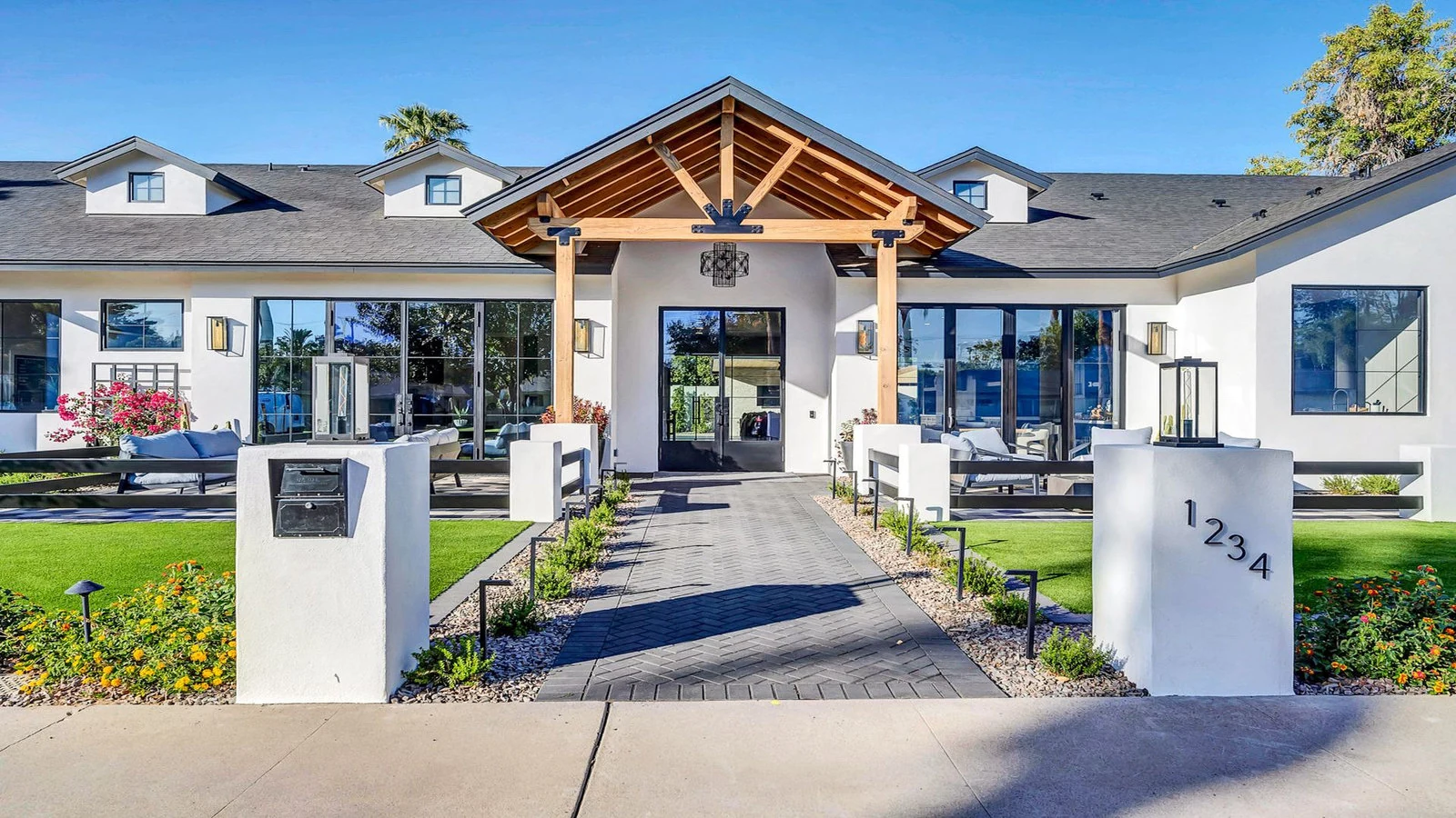 Exterior front real estate photography Phoenix AZ | The Listing Bees