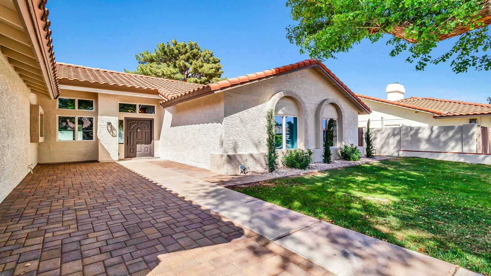 Front exterior stucco house red tile roof Tempe real estate photography Tempe AZ | The Listing Bees