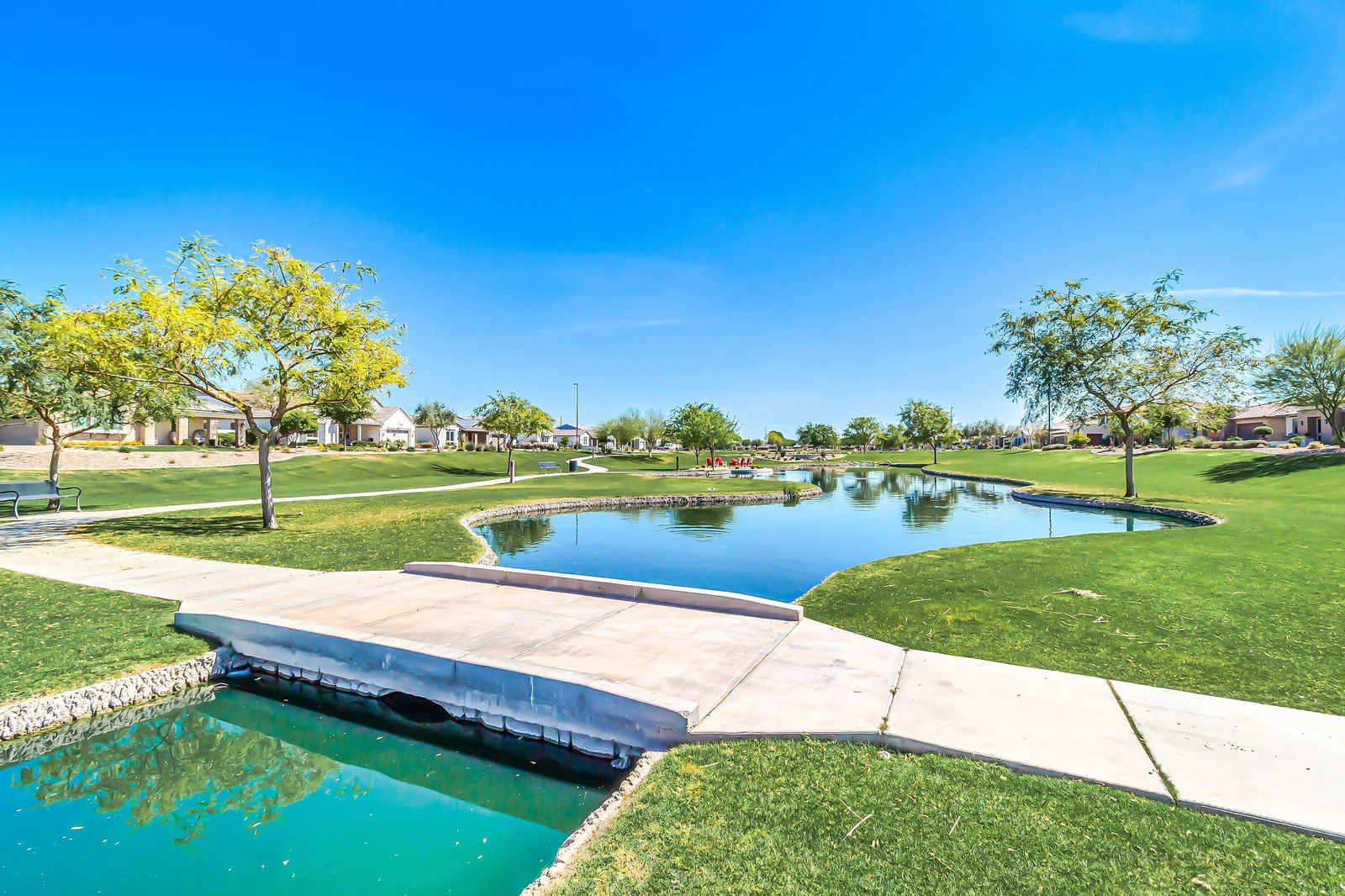 Gilbert community lake and park, real estate photography