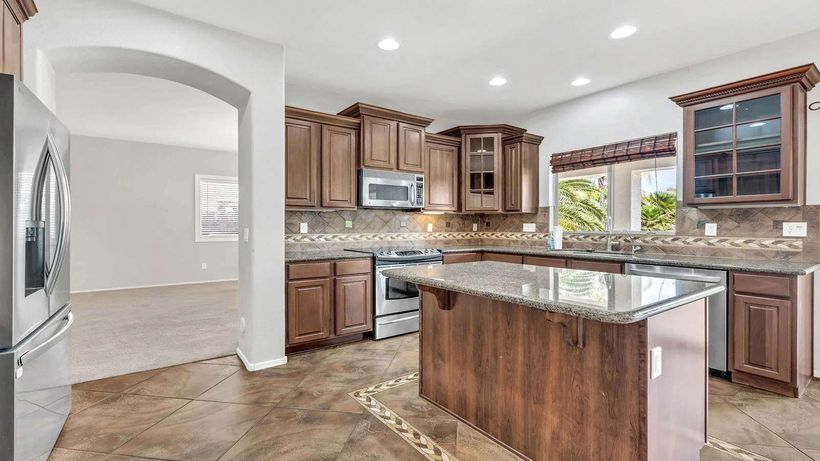 Kitchen interior real estate photography San Tan Valley AZ | The Listing Bees
