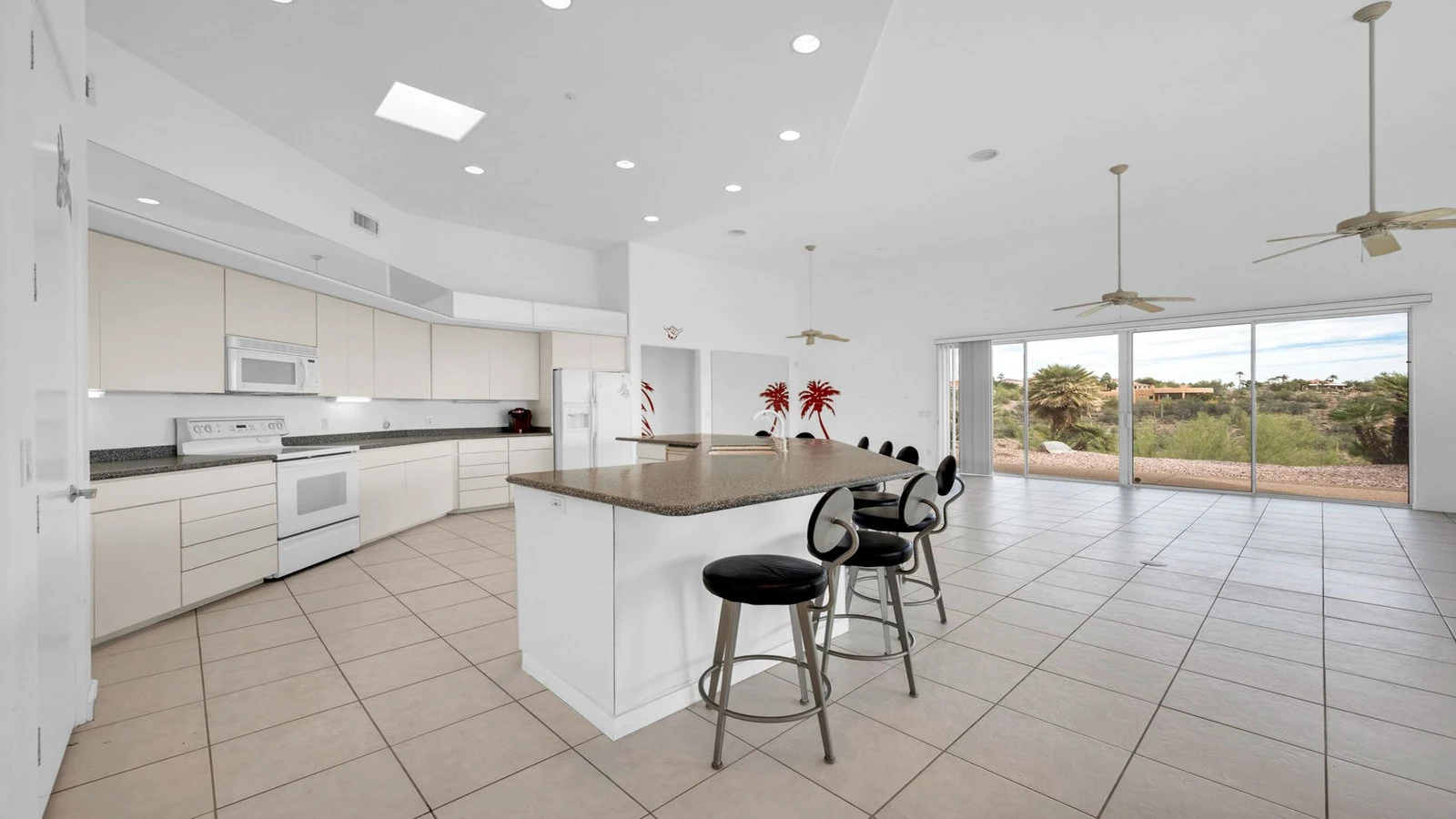 Kitchen island desert patio view real estate photography Fountain Hills AZ | The Listing Bees