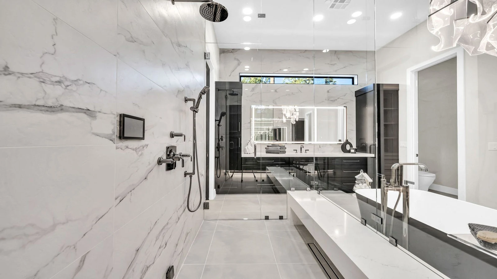 Luxury bathroom real estate photography Phoenix AZ | The Listing Bees