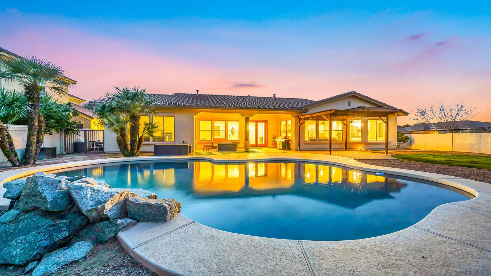 Luxury house pool twilight real estate photography Queen Creek AZ | The Listing Bees