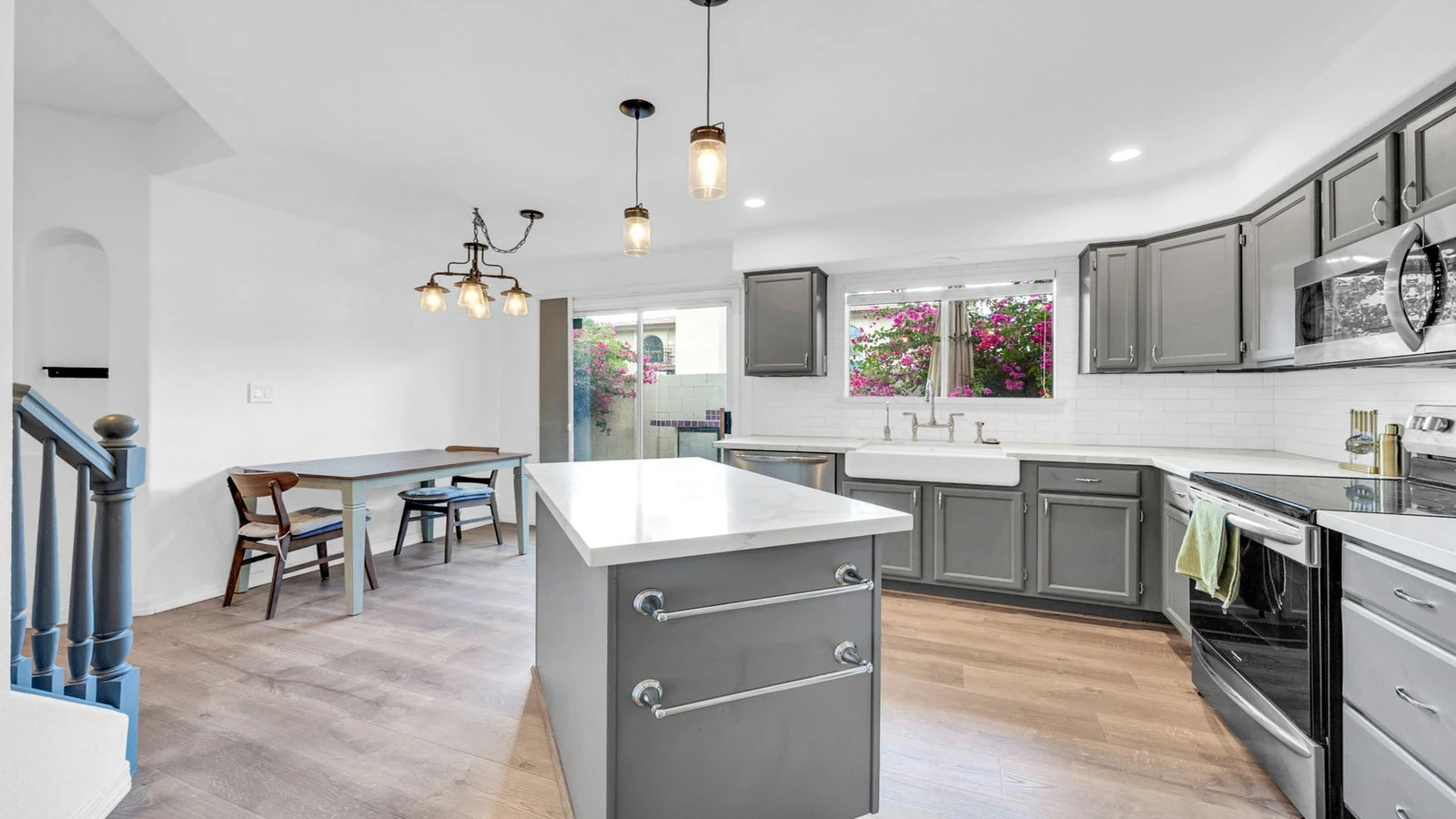 Modern kitchen white island real estate photography Ahwatukee AZ | The Listing Bees