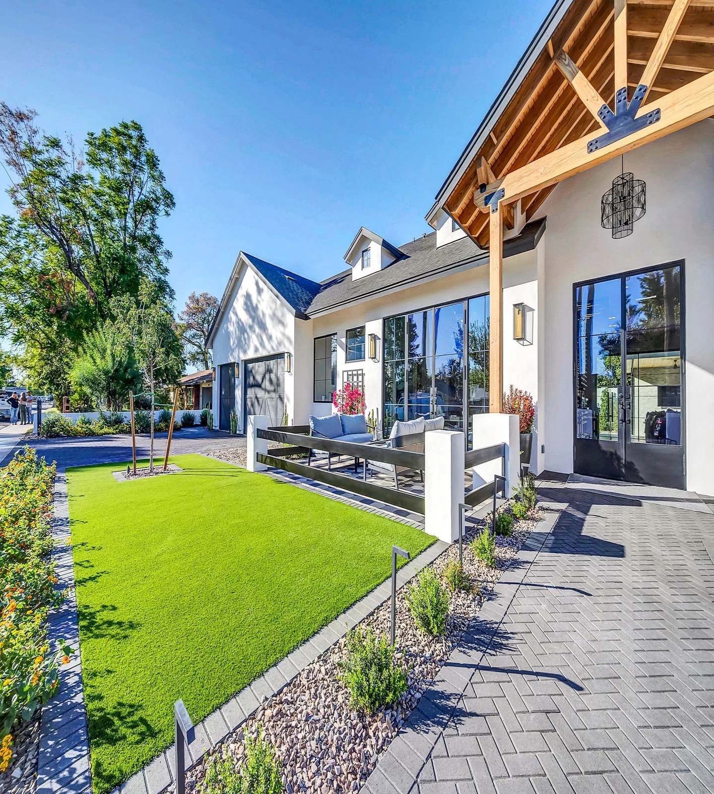 How Many Photos Does a Phoenix Listing Really Need?