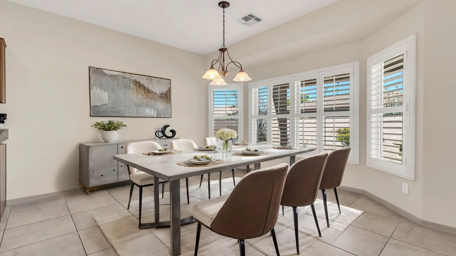 Real estate photography, Chandler, AZ, The Listing Bees, Interior, Dining Room
