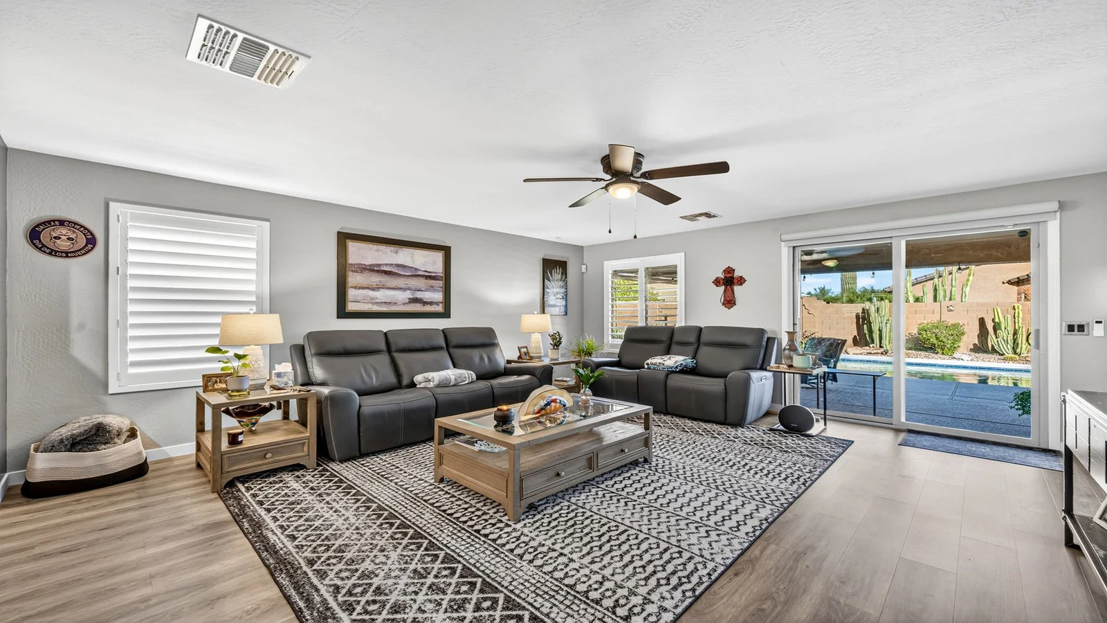 Real estate photography, Chandler, AZ, The Listing Bees, Interior, Living Room