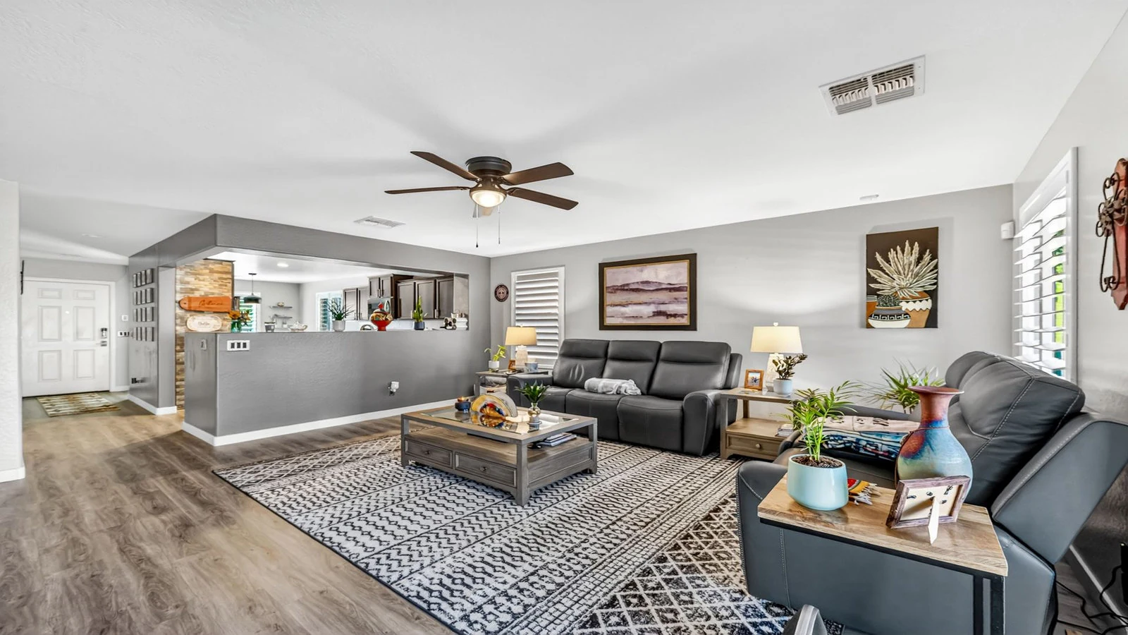 Real estate photography, Chandler, AZ, The Listing Bees, Interior, Living Room