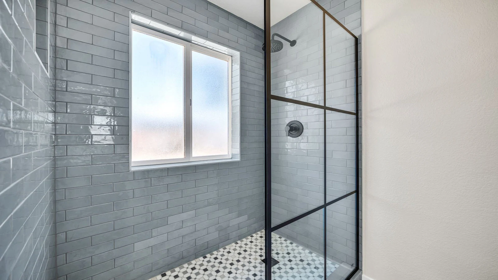Glendale, AZ real estate photography, The Listing Bees, interior, bathroom