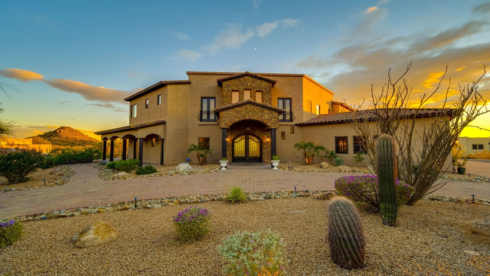 Twilight desert home real estate photography Gold Canyon AZ | The Listing Bees
